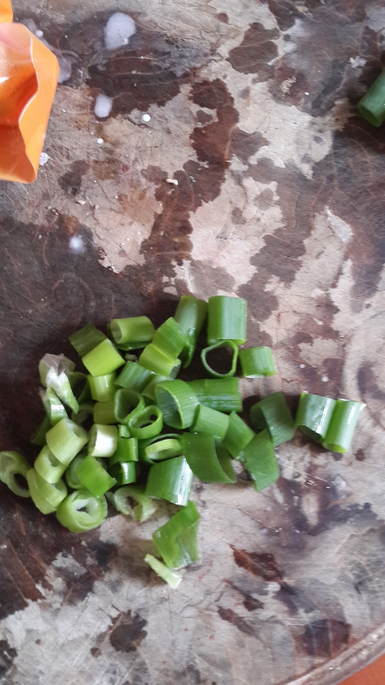 高汤炖葱香菜花步骤1