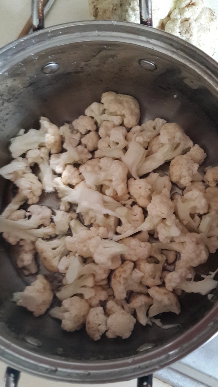 高汤炖葱香菜花步骤2