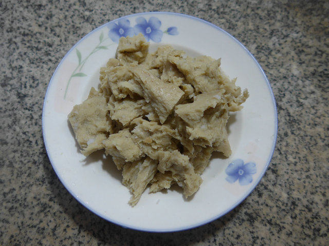 烤麸烧茭白步骤2