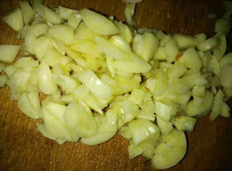 肉泥长豆角炒茄子步骤4