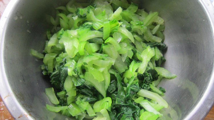 黄豆儿拌小青菜步骤3