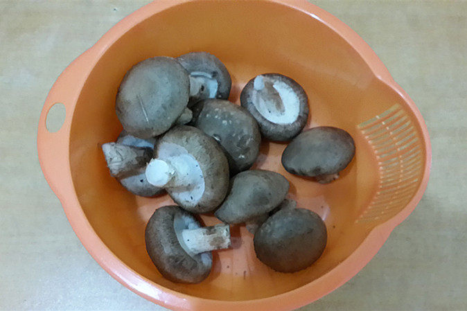 香菇素鲍鱼步骤1