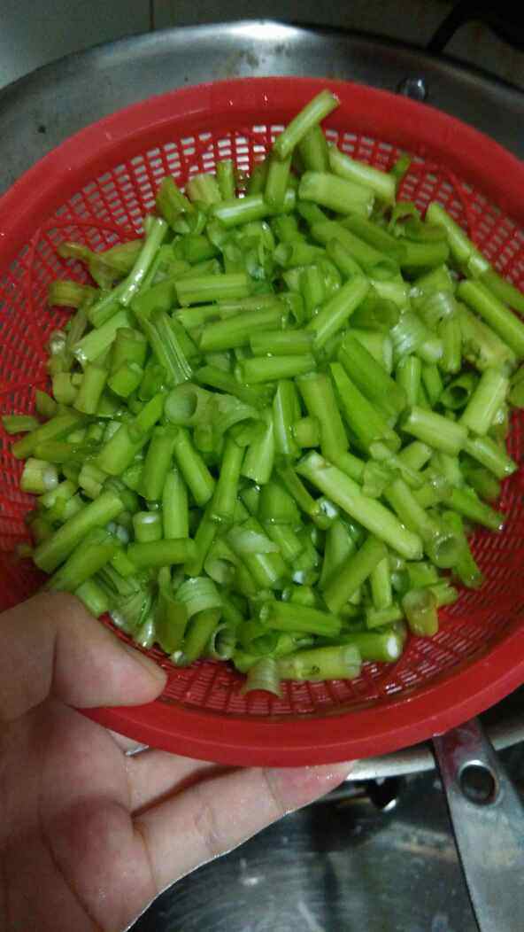 白菜炒通心菜步骤1