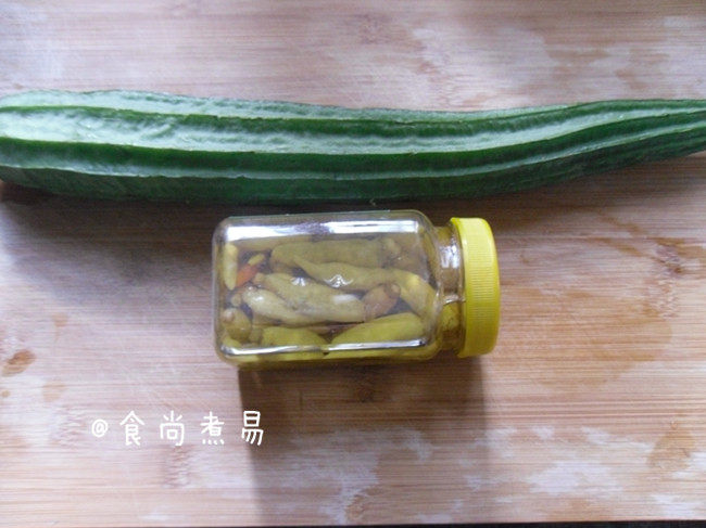 泡椒蒸丝瓜步骤1