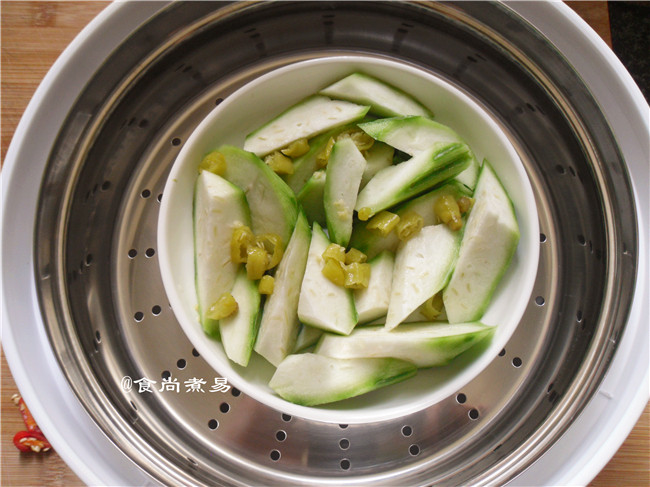 泡椒蒸丝瓜步骤5