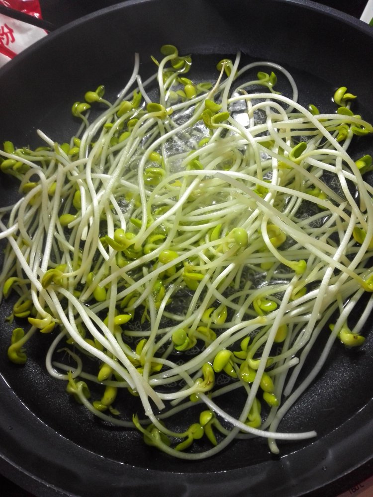 凉拌黄豆芽步骤4