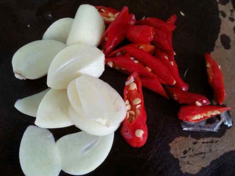 腐乳拌油菜心步骤3