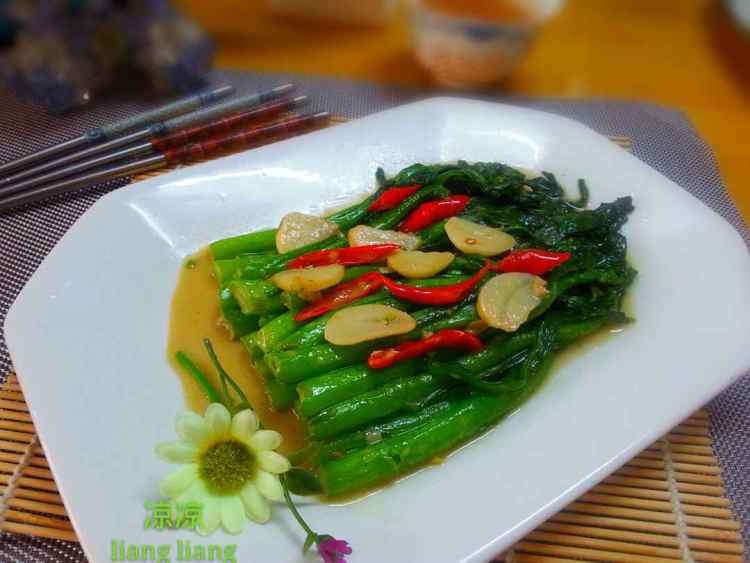 腐乳拌油菜心步骤8