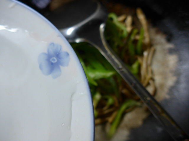 尖椒炒黄花菜步骤3