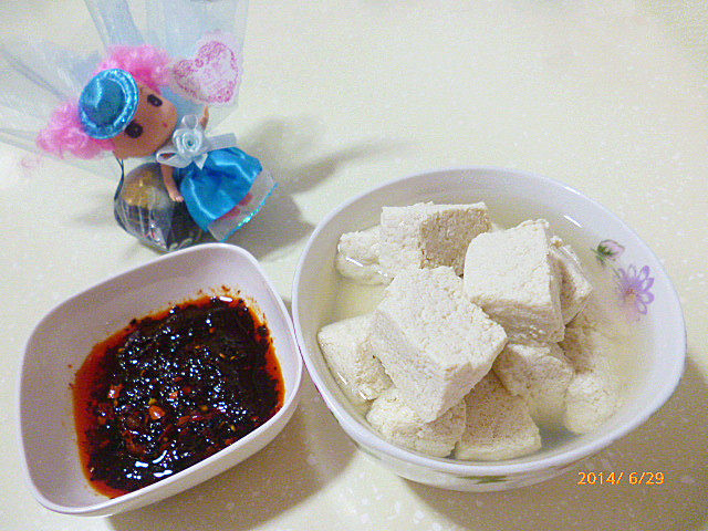 沾酱豆腐步骤6