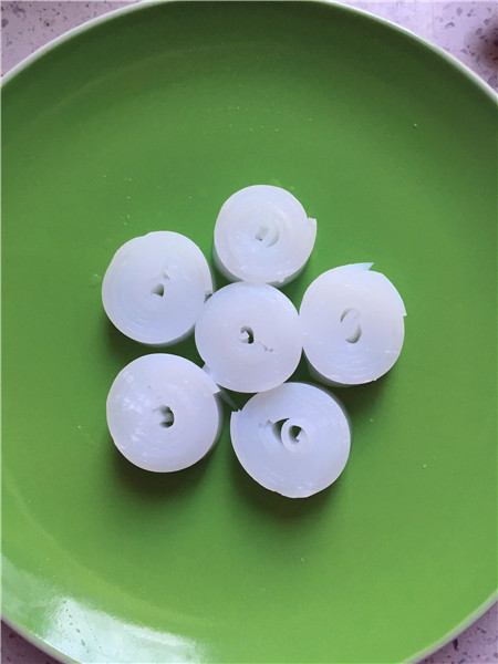 凉粉拌皮蛋步骤4