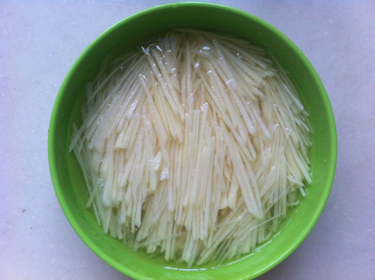 清炒土豆丝步骤3