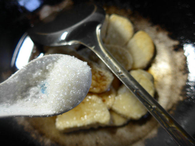 油麦菜炒小素鸡步骤7