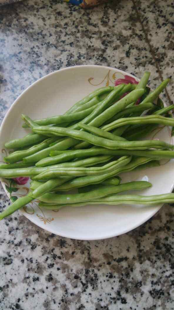 清炒豆角步骤1