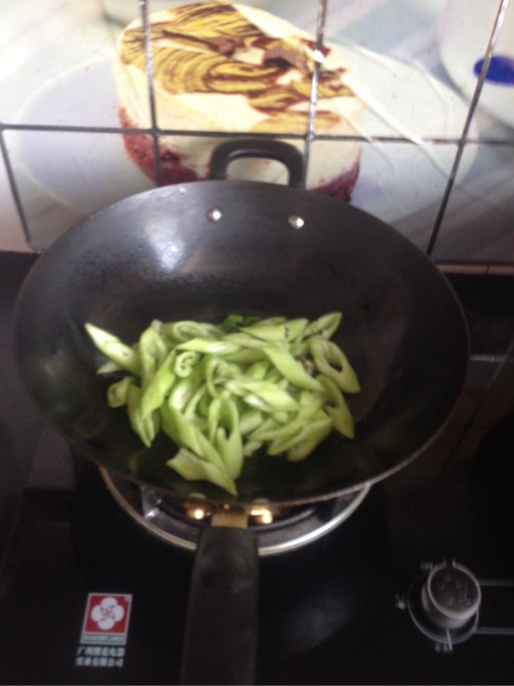 清炒洋豆角步骤4