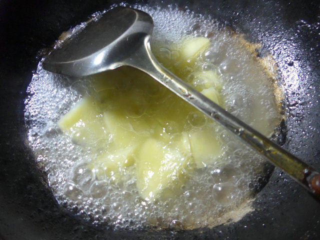 雪菜煮土豆步骤3