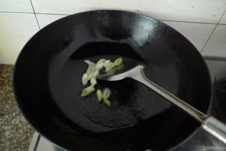 毛豆木耳步骤2