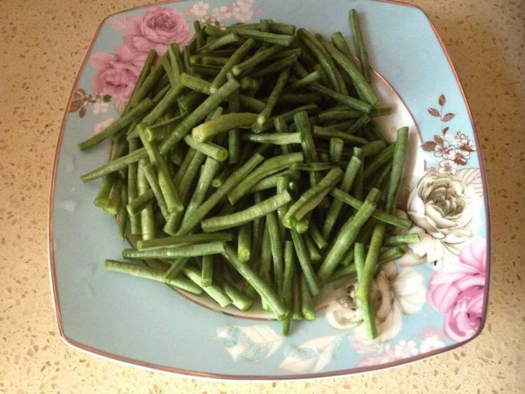 豇豆角炒肉步骤2