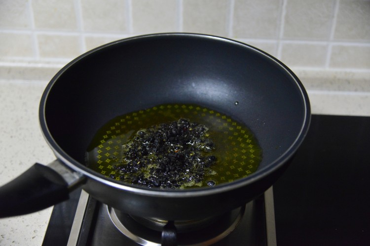 豆豉青番茄步骤3
