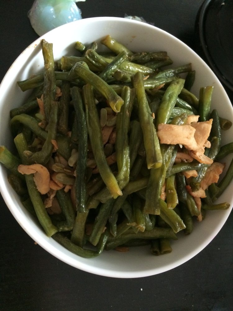 豇豆炒肉步骤4