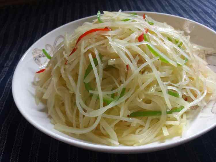 【快手菜】醋溜土豆丝步骤7