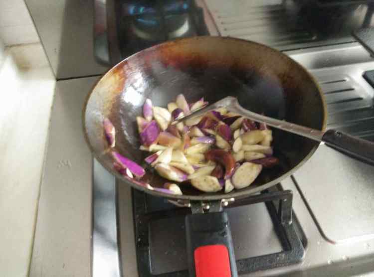 酱香茄子步骤3