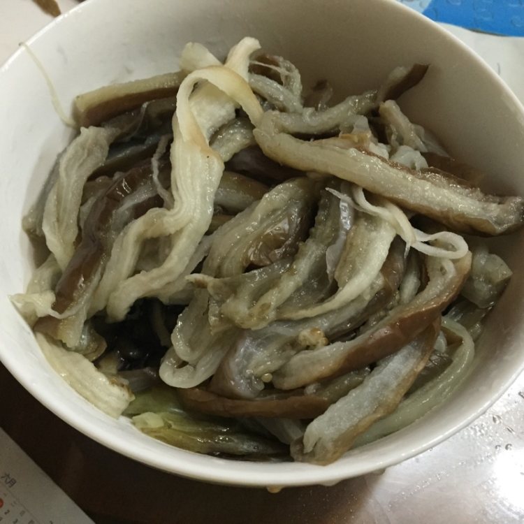 蒜泥手撕茄子步骤4