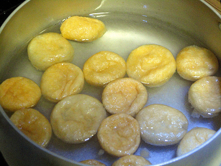 【手工美食】香菇面筋步骤2