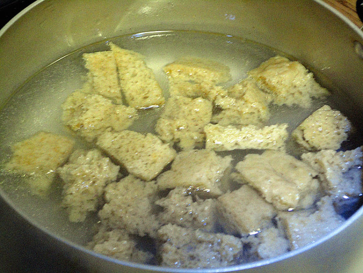 【手工美食】香菇面筋步骤3