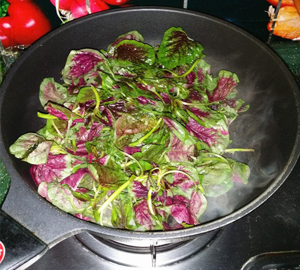 【手工美食】上汤苋菜步骤4