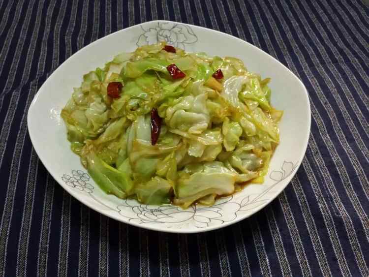【快手菜】炝炒包菜步骤7