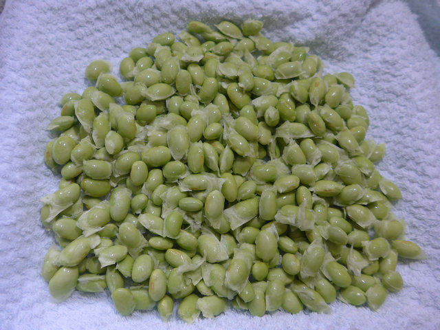椒盐毛豆步骤4