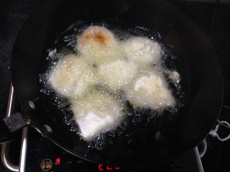 【手工美食】香酥芋头步骤4