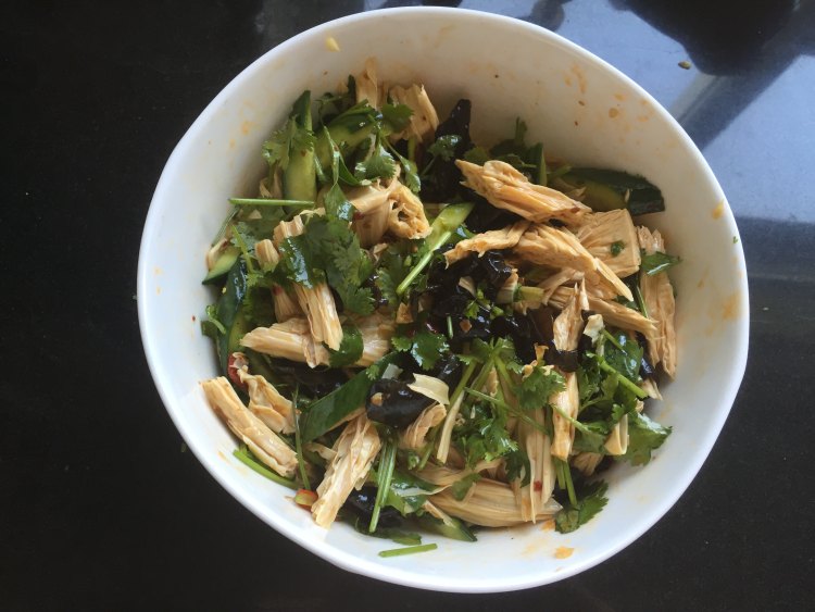 【手工美食】凉拌腐竹步骤9