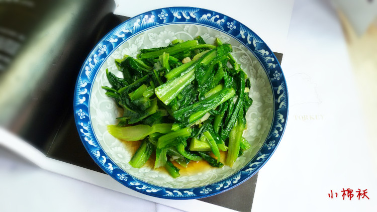 蚝油水炒油麦菜步骤7
