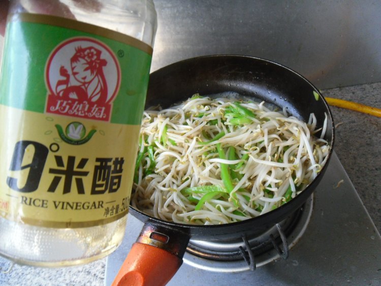 青椒炒豆芽步骤10