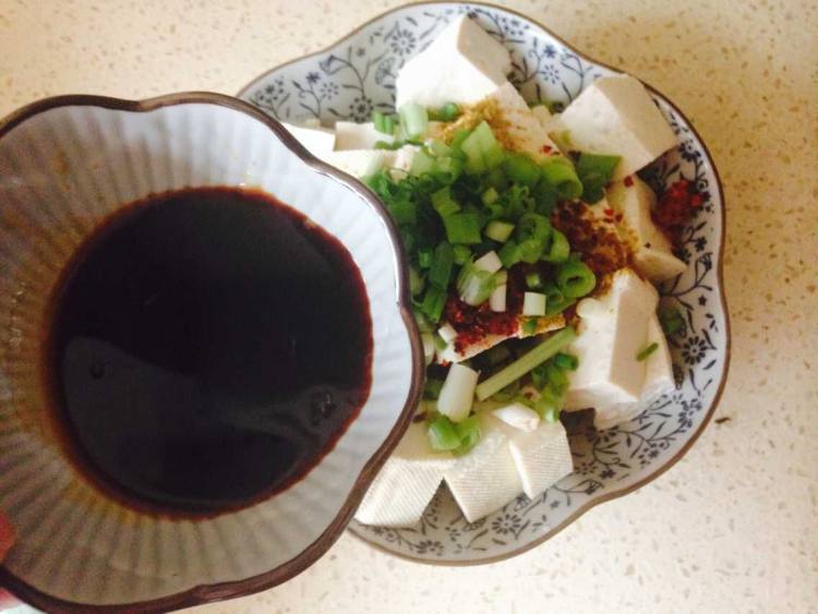 油浇北豆腐步骤6