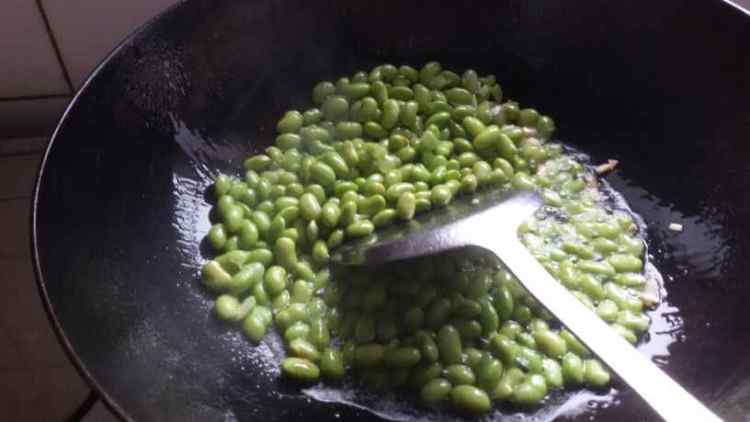 番茄炖毛豆步骤7