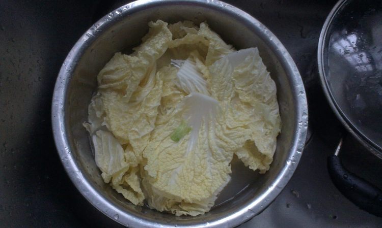 砂锅白菜酱豆腐步骤2