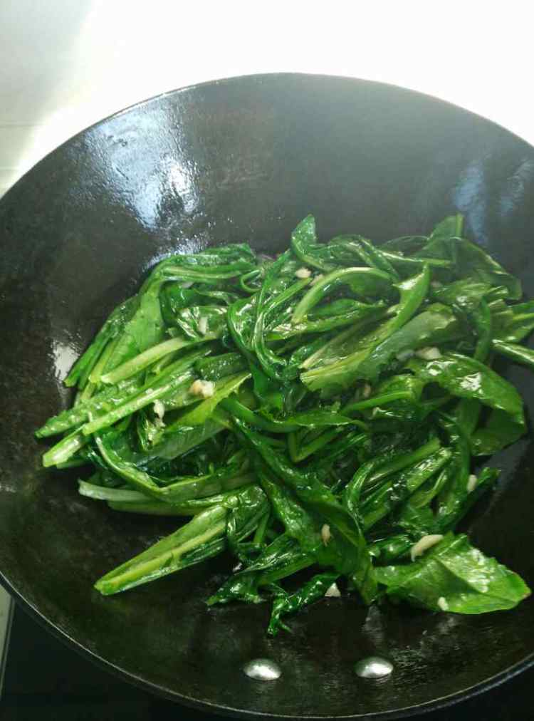 素炒油麦菜步骤4