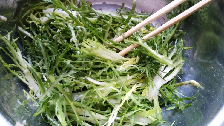 凉拌野生苦菊步骤8