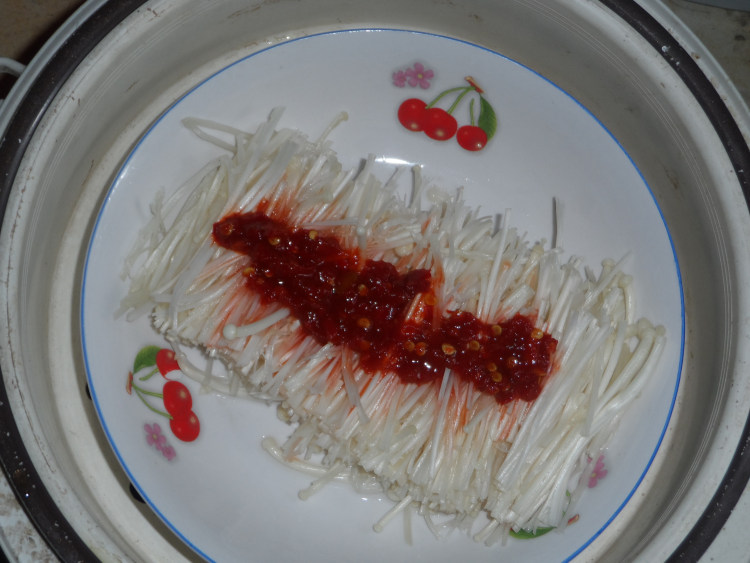 剁椒蒸金针菇步骤3