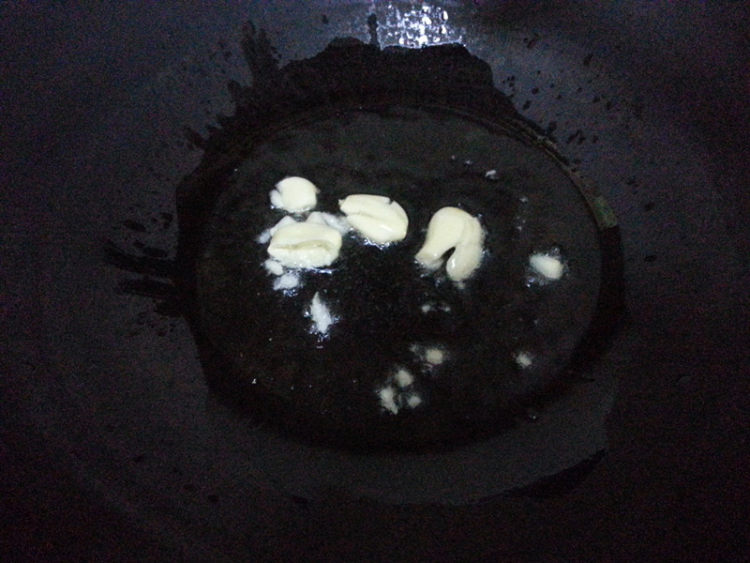 家常炒白菜步骤3