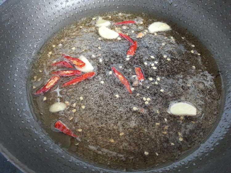 辣炒西红柿茄子步骤3