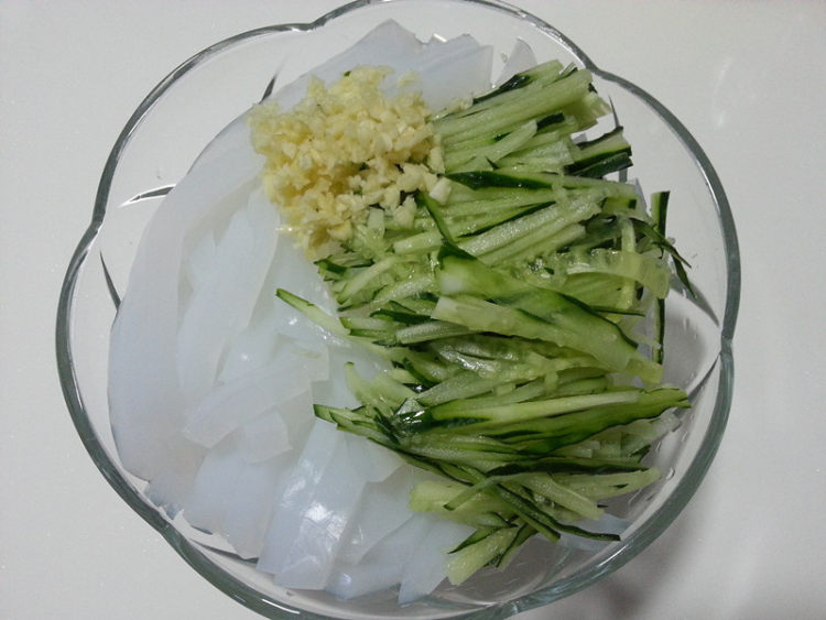 韭菜拌凉粉步骤3