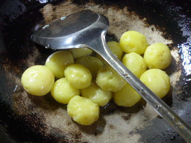 红烧小土豆步骤3