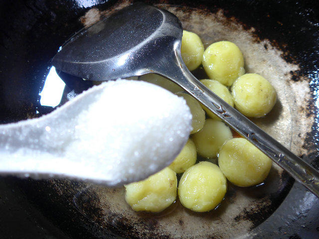 红烧小土豆步骤6