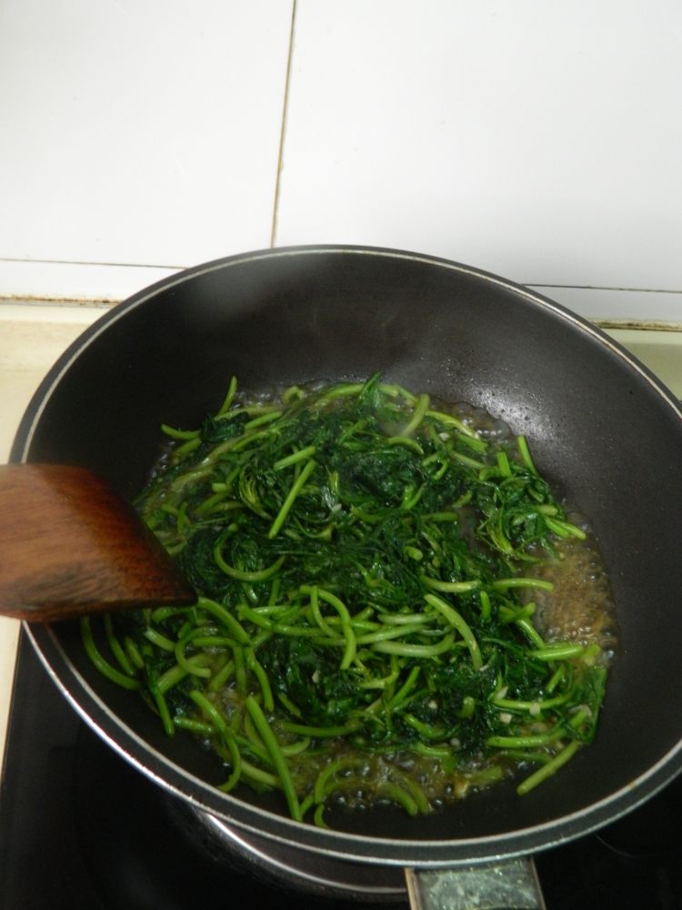蚝油茼蒿步骤6
