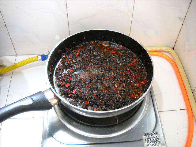 剁椒芝麻豆豉酱步骤8