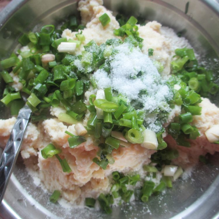 豆渣葱饼步骤3